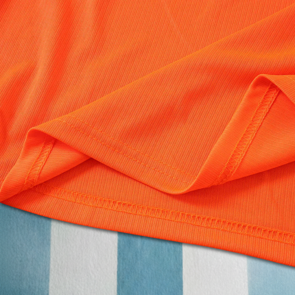 Oranje shirt zoom detail